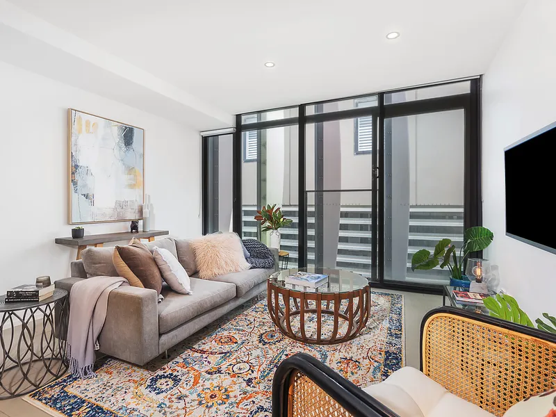 Contemporary Style In The Heart Of St Kilda 