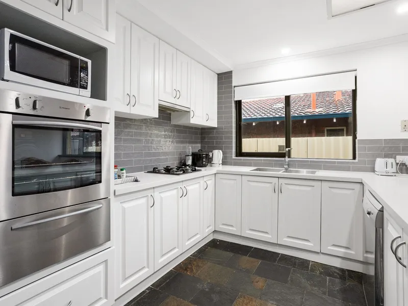 Rare find - Renovated 6x2 home!