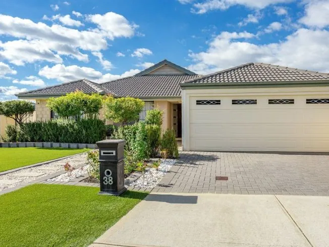 Ultra Convenient Location Easy Care Living