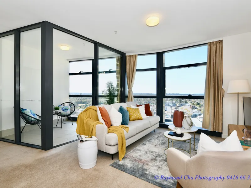Metro View 2-bedroom apartment in the heart of Chatswood