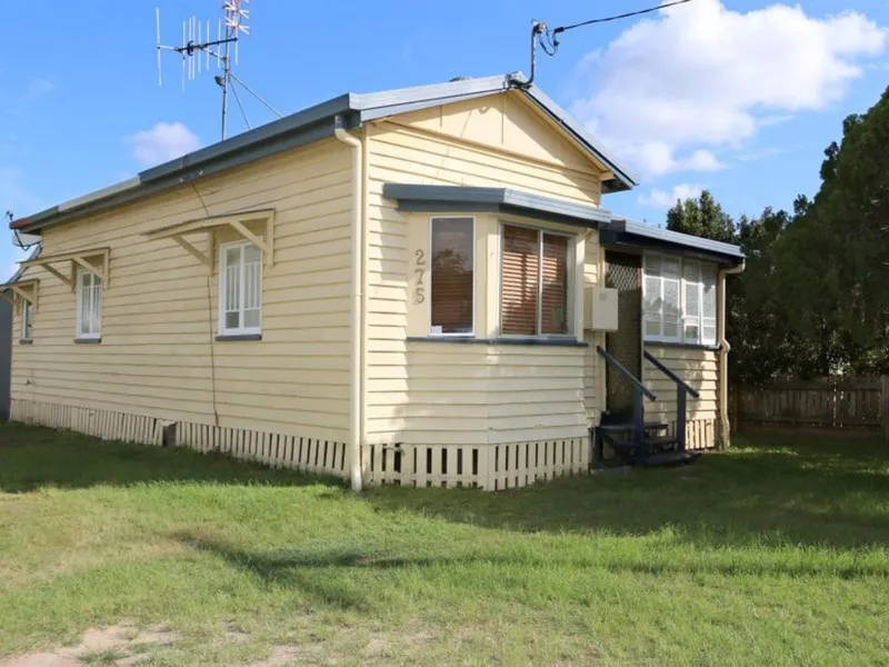 3 Bedroom Cottage with Large Yard