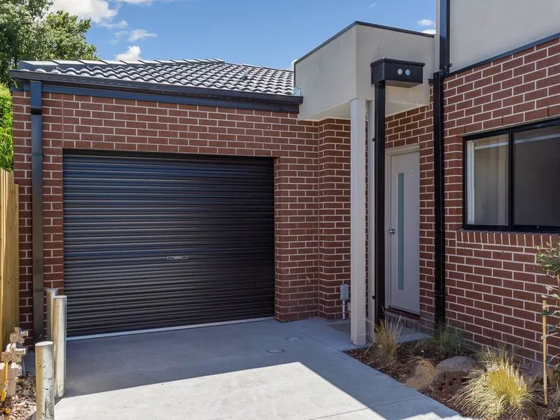 Modern leaving and great location