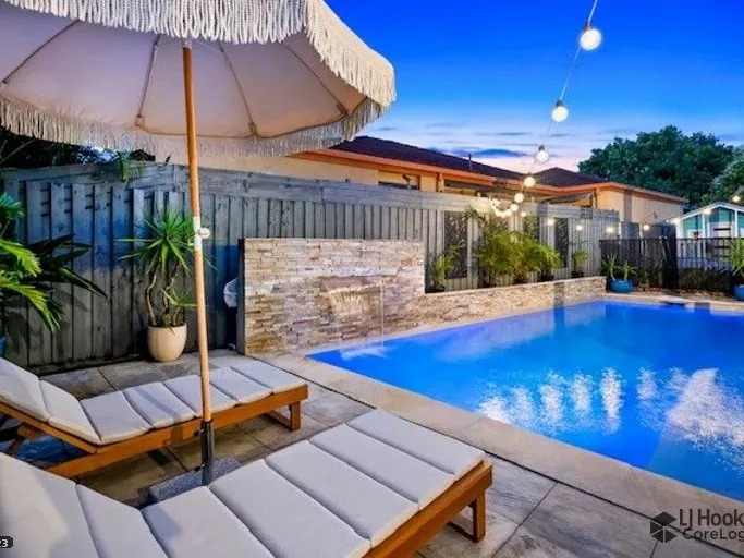 MODERN THREE BEDROOM HOME WITH POOL