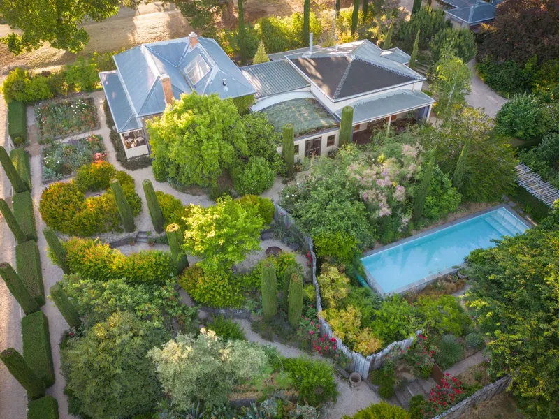 MELROSE MALMSBURY – 