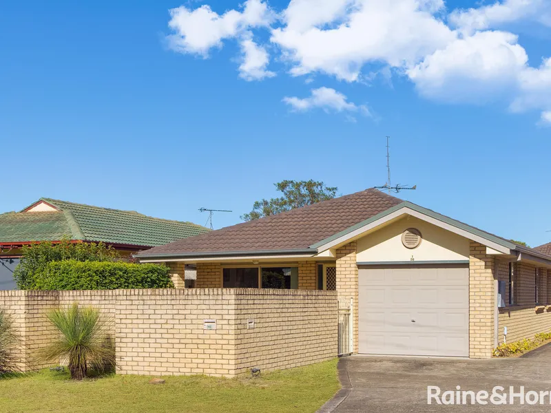 Low Maintenance Lifestyle,Stroll to the Water's Edge.