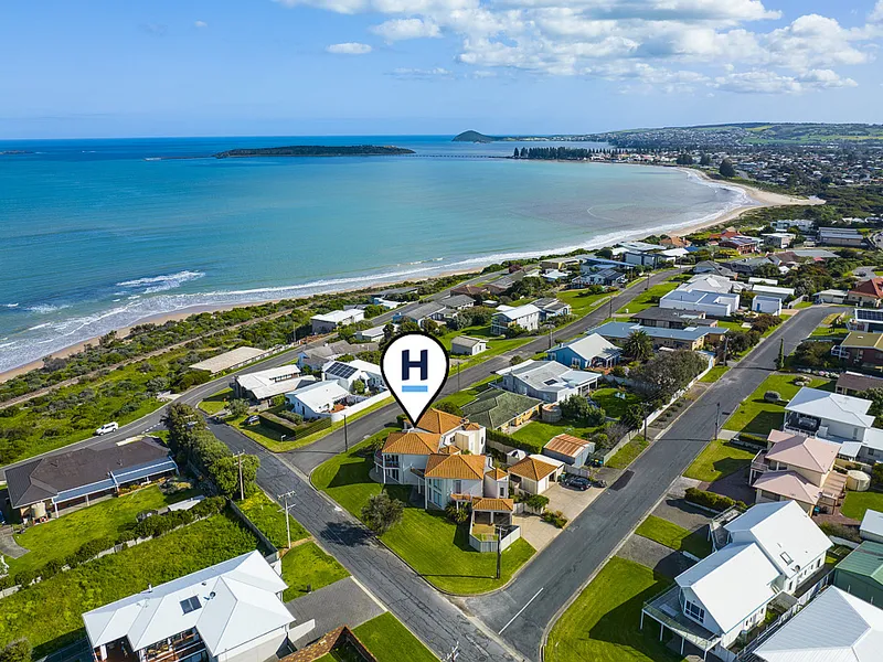 Panoramic Sea & Island Views