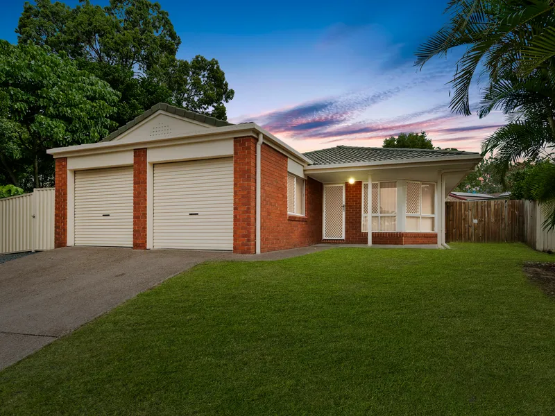 Private Cul-de-sac Location / Family Living