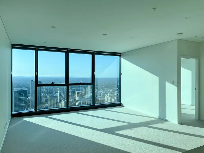 Spacious 1 Bedroom Unit + Study with Unrestricted Views in Brisbane Skytower