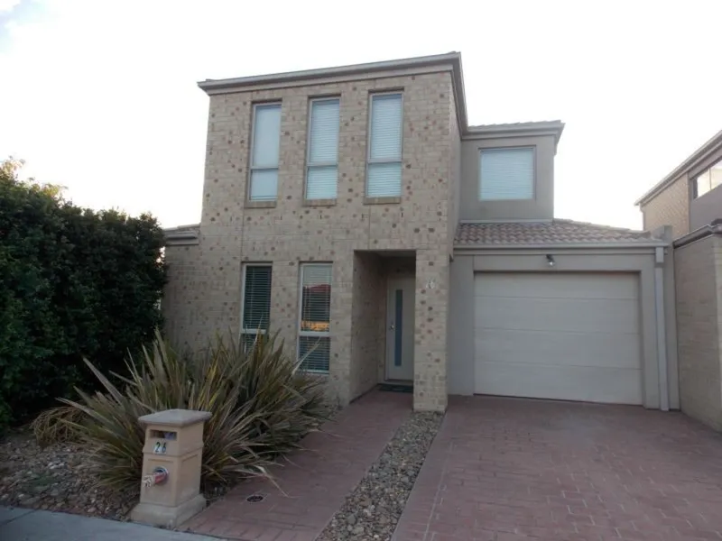 Hillside Delight! Fresh Paint, New carpet & New blinds downstairs!  
