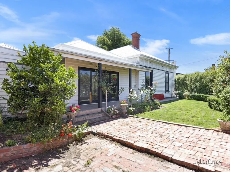 Gorgeous Home in the Centre of Town