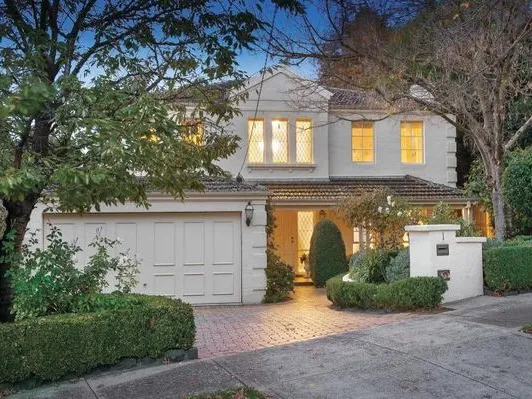 Family Home in the Heart of Kew