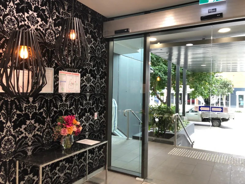 Style, Quality & Conveniently Located Near Supermarkets & Restaurants!