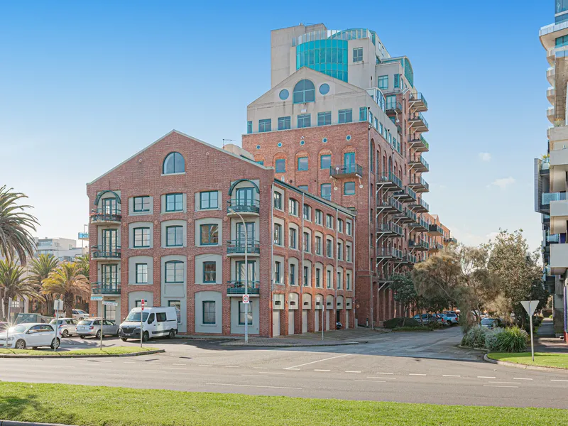 The Iconic Sandridge Bay Towers