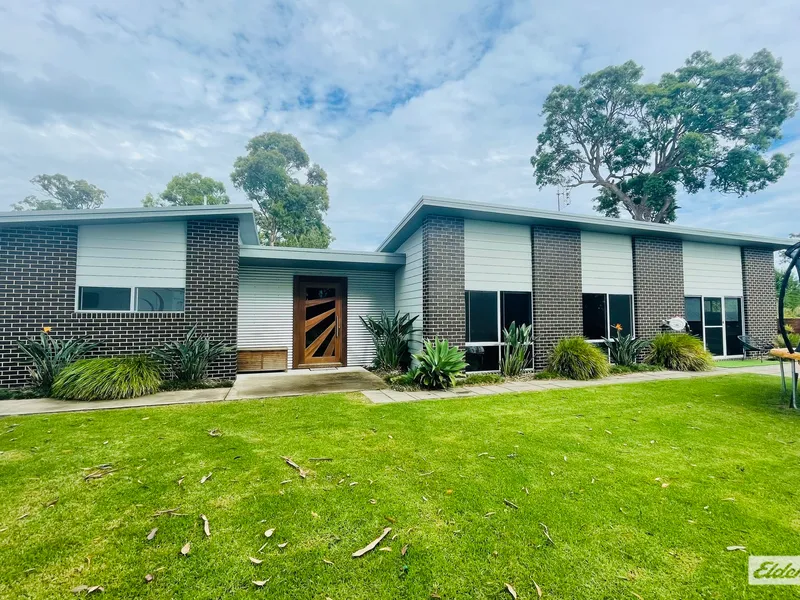 Peaceful Position and Fully Furnished Home in Glen Mia Bega