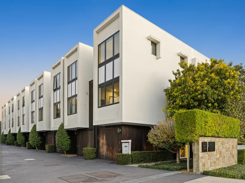 Luxury Townhome..Small Boutique Complex..Make It Yours!!