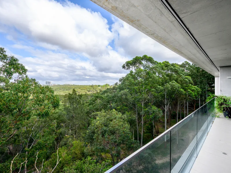 Leafy three bedroom apartment