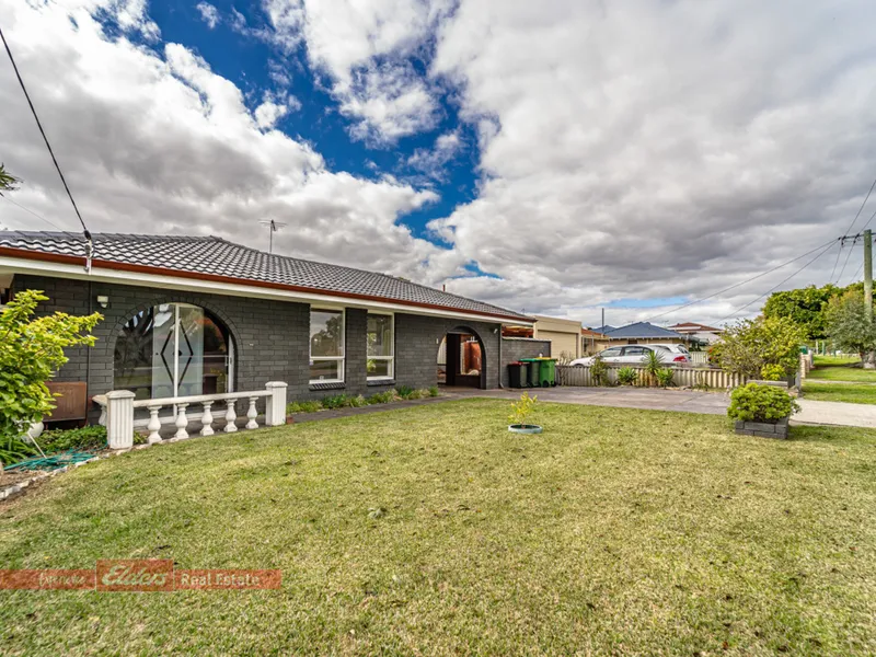 FAMILY HOME ONLY 235M TO HILLMAN PRIMRARY SCHOOL (approx.)