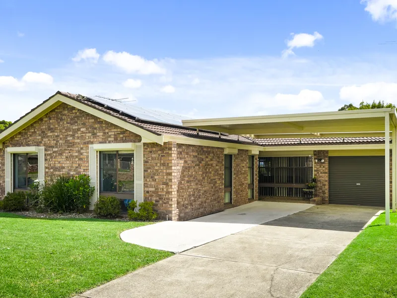 IMMACULATELY PRESENTED FAMILY HOME!