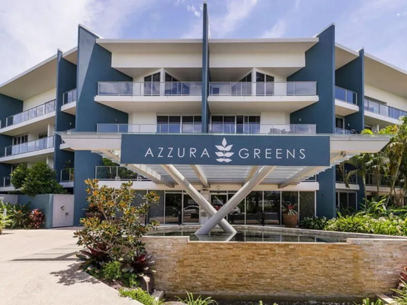 Ground floor unit with large courtyard in Azzura Greens