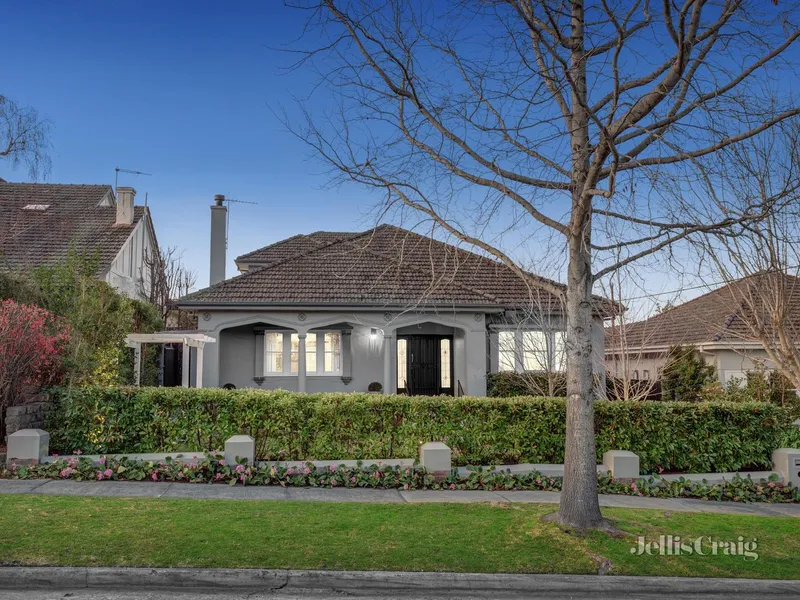 Utterly uncompromising in the Golf Links Estate