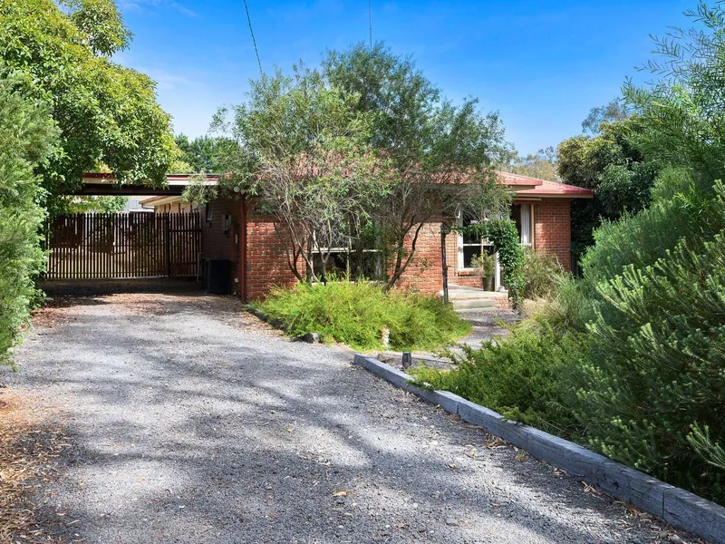 Superb family acreage in the leafy heart of Broadford