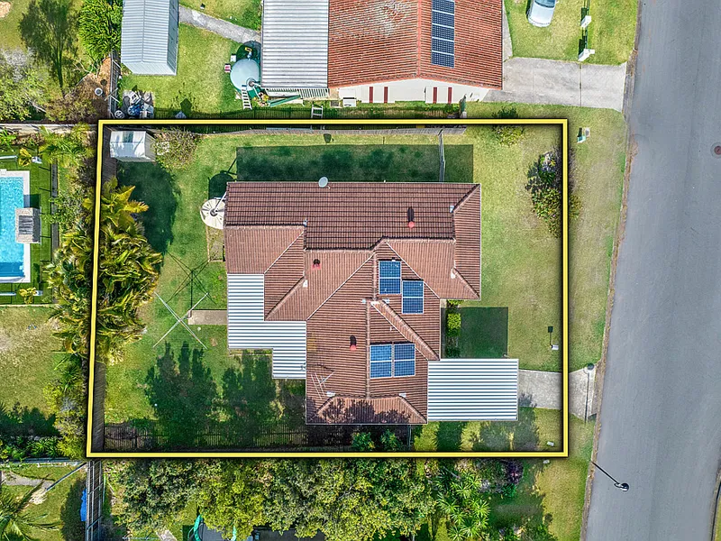 Family Dream Home or Your Next Great Investment!