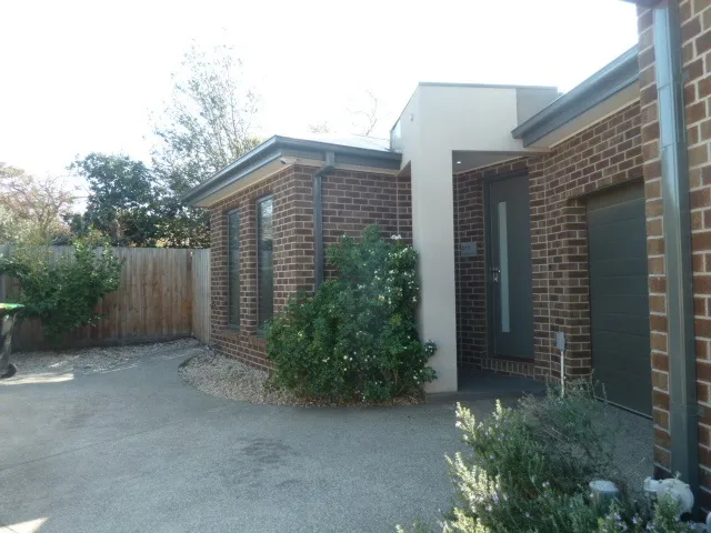 Modern Unit in Convenient Location