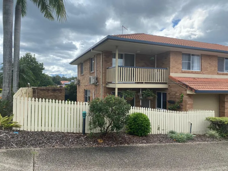 Townhouse in peaceful complex