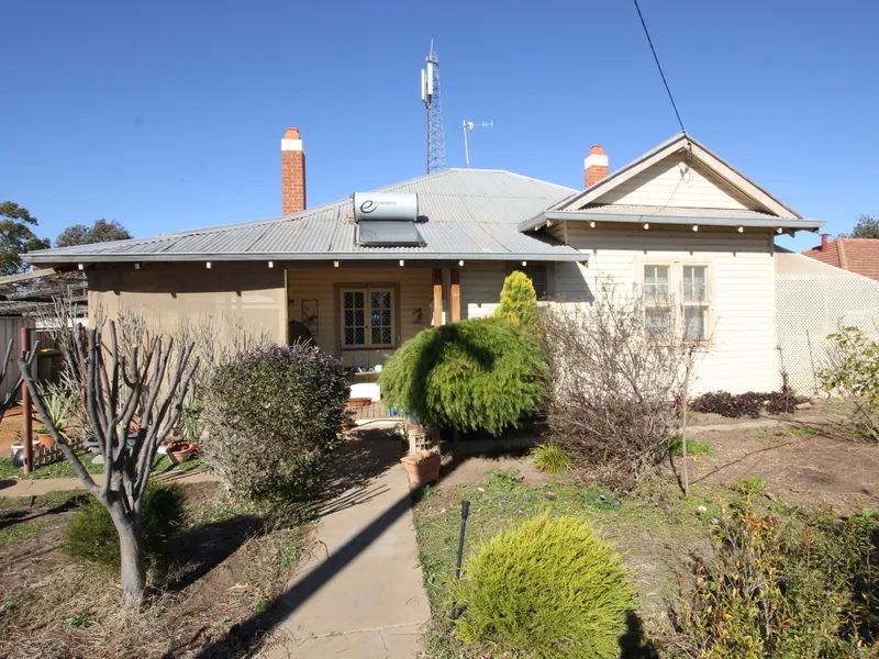 FORMER POST MASTERS HOUSE