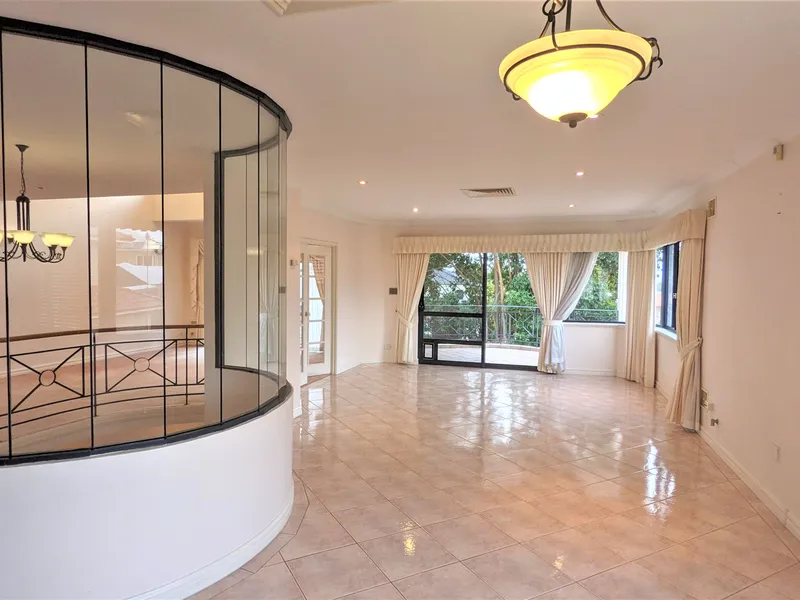 PRESTIGE PROPERTY IN PRIME LOCATION