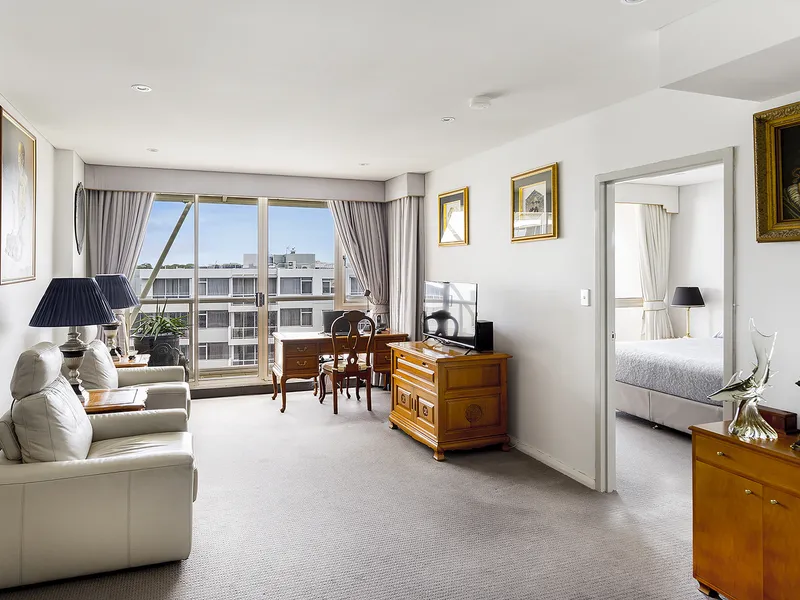 Oversized 2 Bedroom Apartment on Level 10