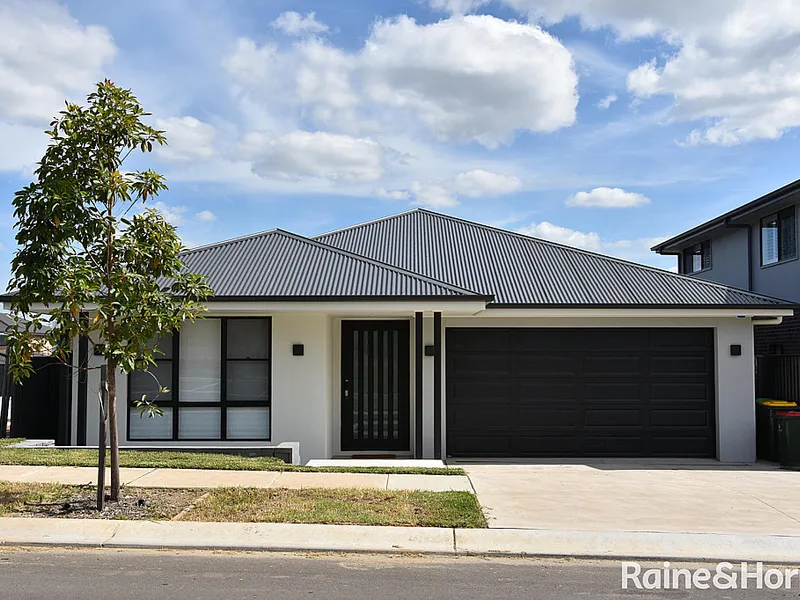 BRAND NEW 4 BEDROOM HOUSE