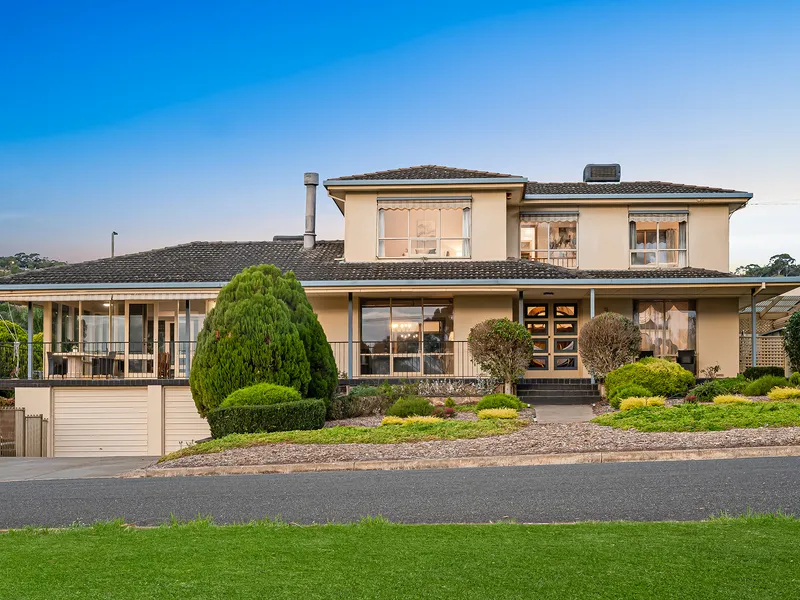 Panoramic Panorama at its best with sparkling in-ground pool!