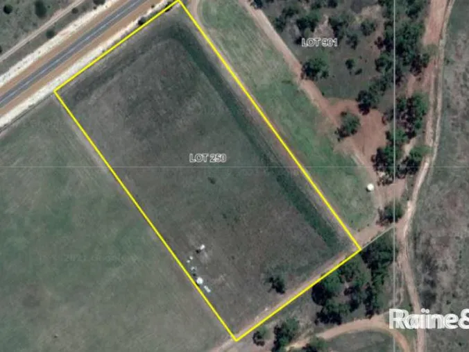 MINUTES FROM TOWN …….BLANK CANVAS…….DREAM RURAL PROPERTY!