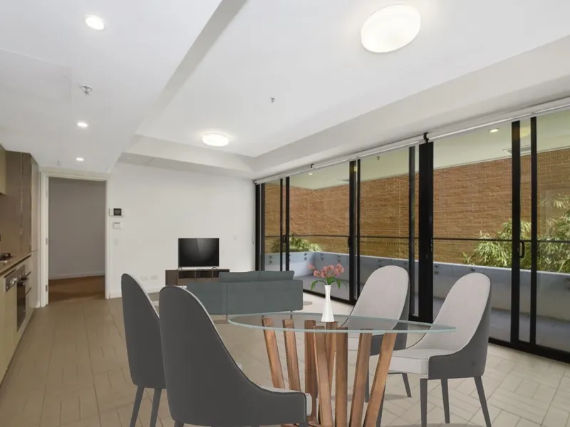 Convenient, modern & roomy one bedroom apartment in the heart of North Sydney 