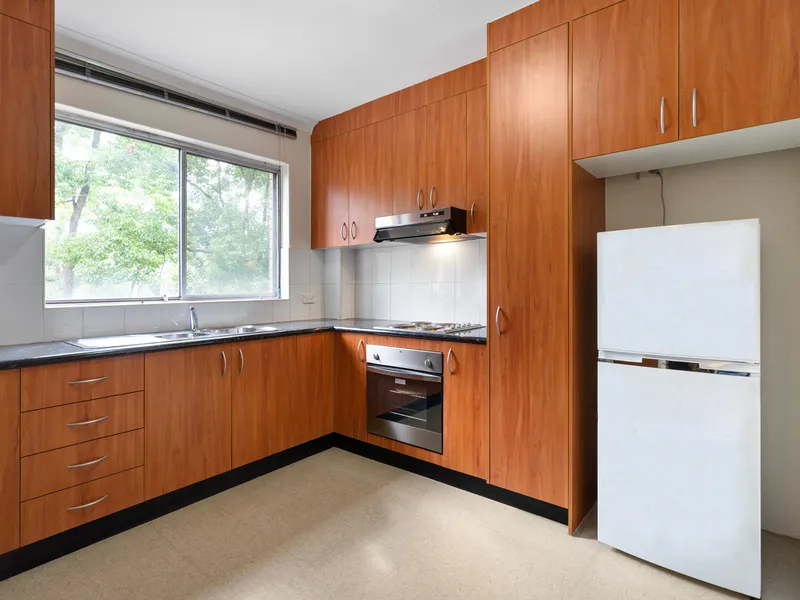 Ideally Located 2 Bedroom Unit