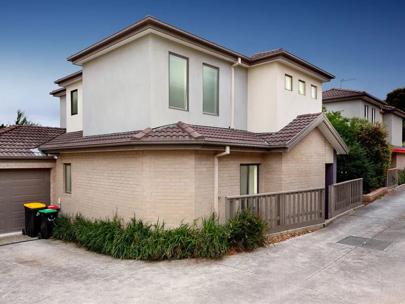 A Jolly good townhouse, what!