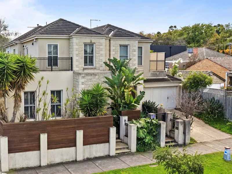 Stylish Design Luxury Home