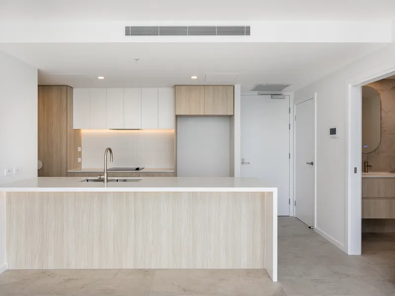 Ultimate Coastal Luxury, Contemporary Design at Its Finest