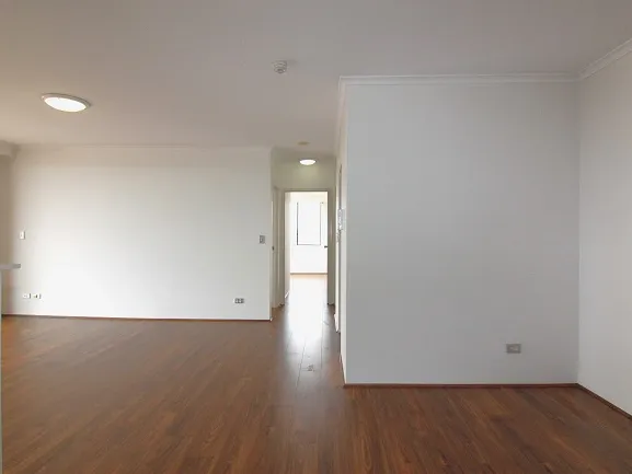 Newly renovated 2bedroom apartment with floorboard and new kitchen