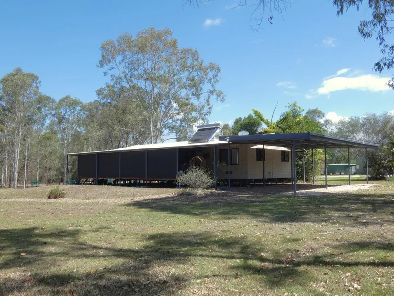LOVELY HOME, GREAT SHED & GRANNY FLAT ON TIDAL CREEK