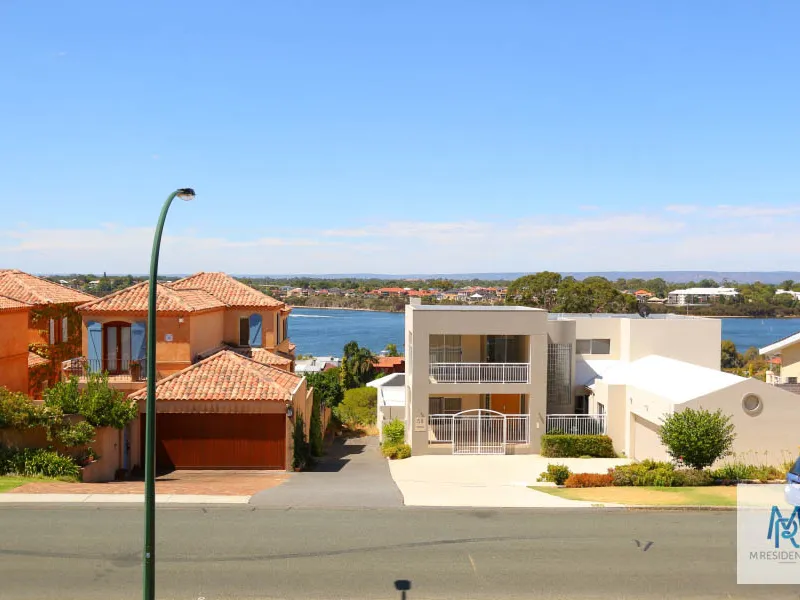 EXECUTIVE MOUNT PLEASANT PROPERTY FOR RENT