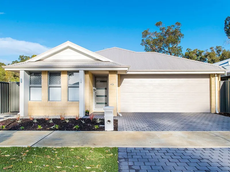 Low Maintenance Modern Home in Great Location!