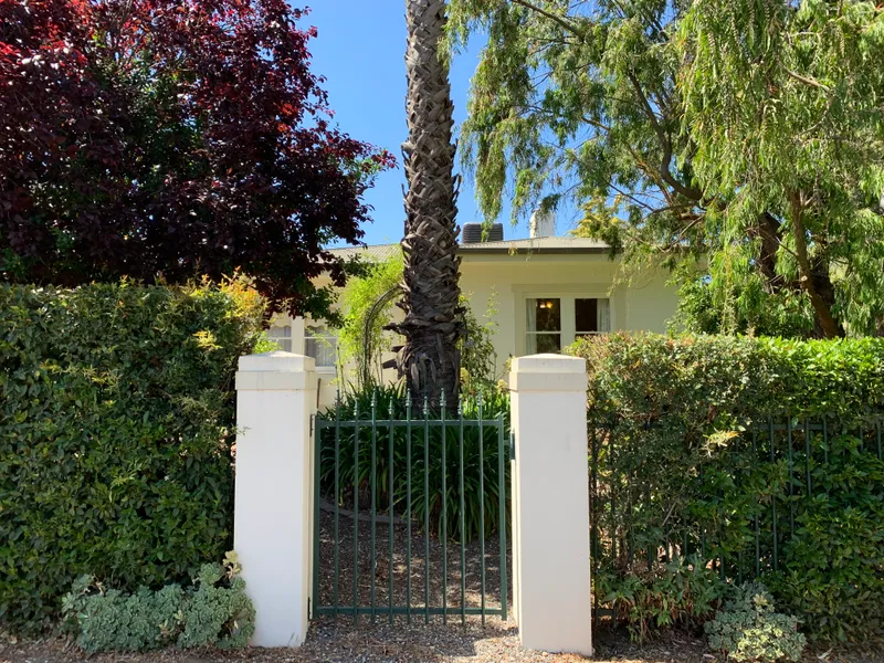 A real gem for location and character