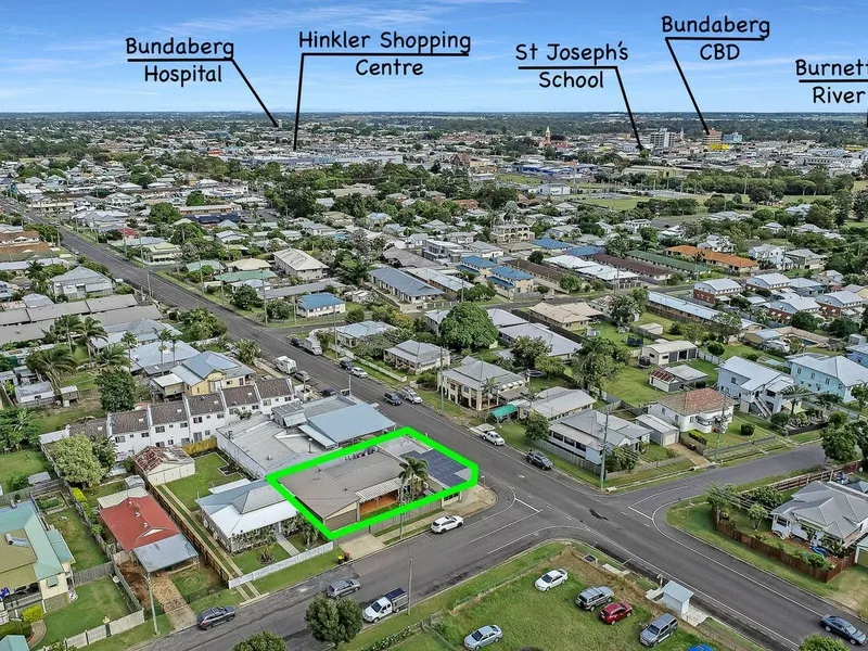 COMMERCIAL SHOP IN GREAT LOCATION READY FOR THE NEW OCCUPANT