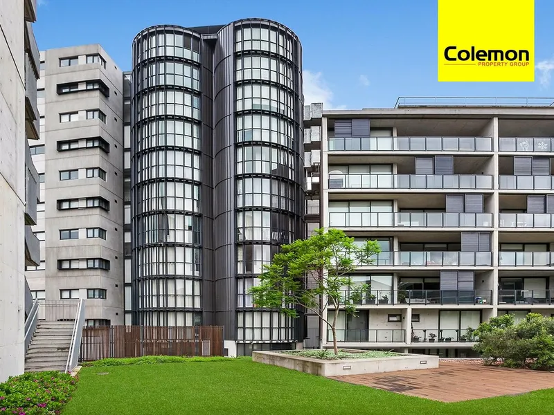 Spacious New New Garden Apartment with Multiple Terraces & Balconies