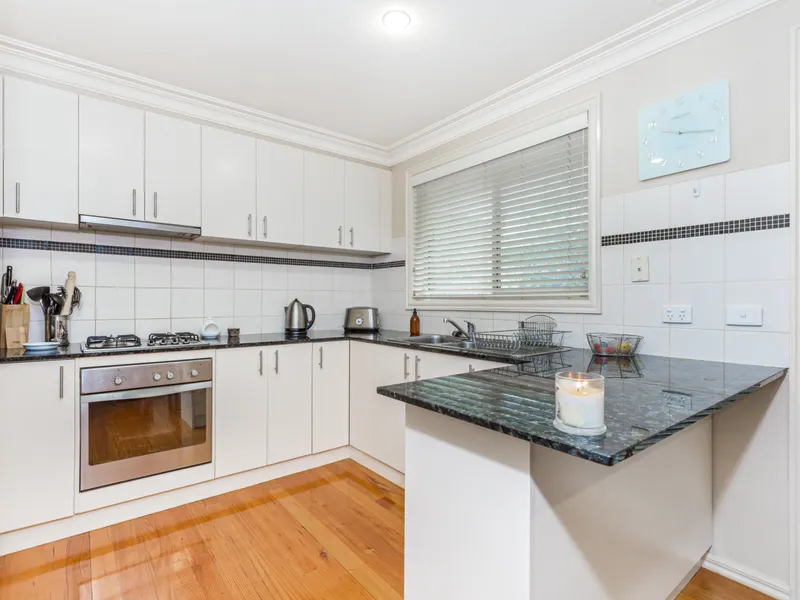 Immaculate and private!