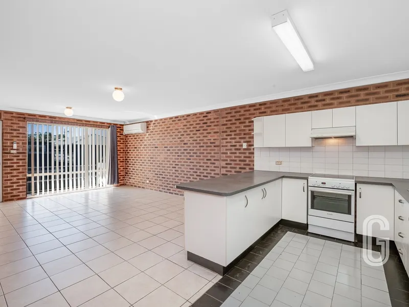 Three Bedroom Apartment in the Heart of Hamilton