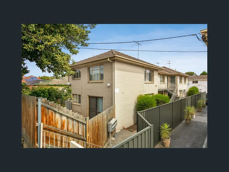 The perfect one bedroom apartment in the perfect location!