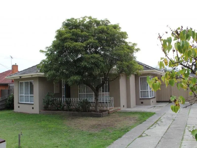 3 Bedroom Family Home With Bungalow